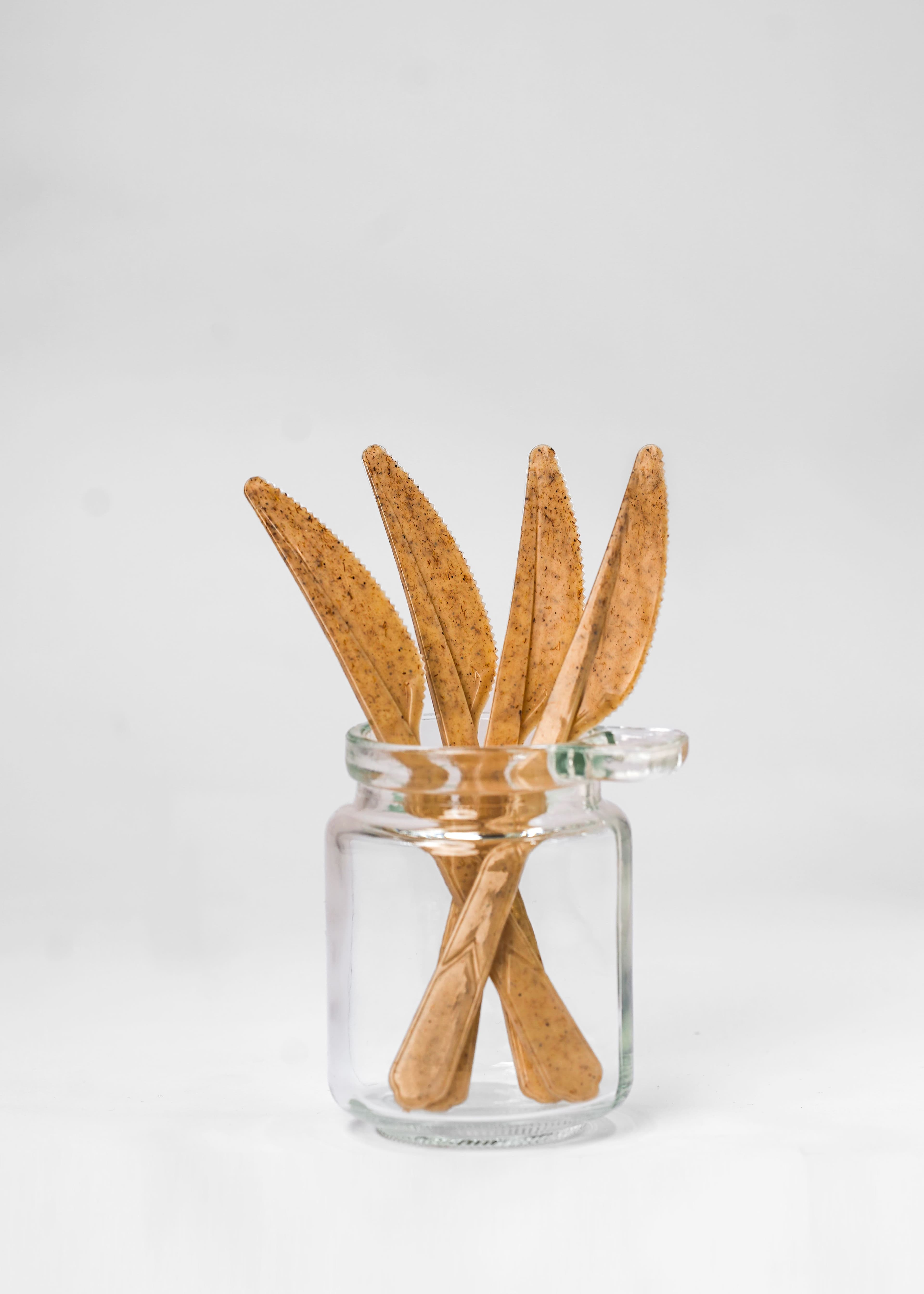 Cuchillos biodegradables MOSS a base de fibras vegetales 